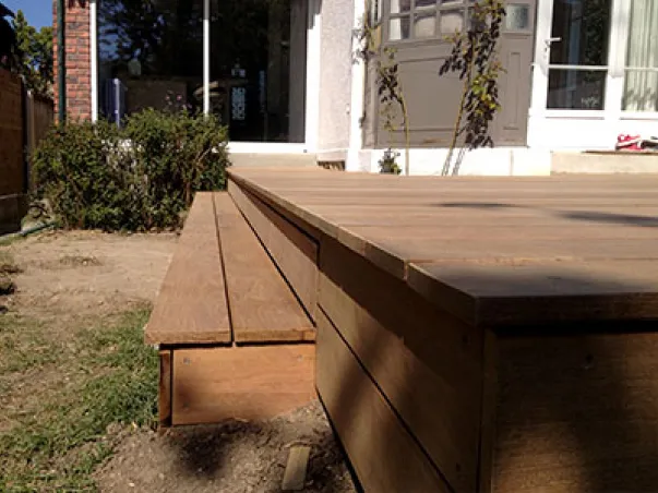 menuiserie bois exterieure à Versailles dans les Yvelines 78